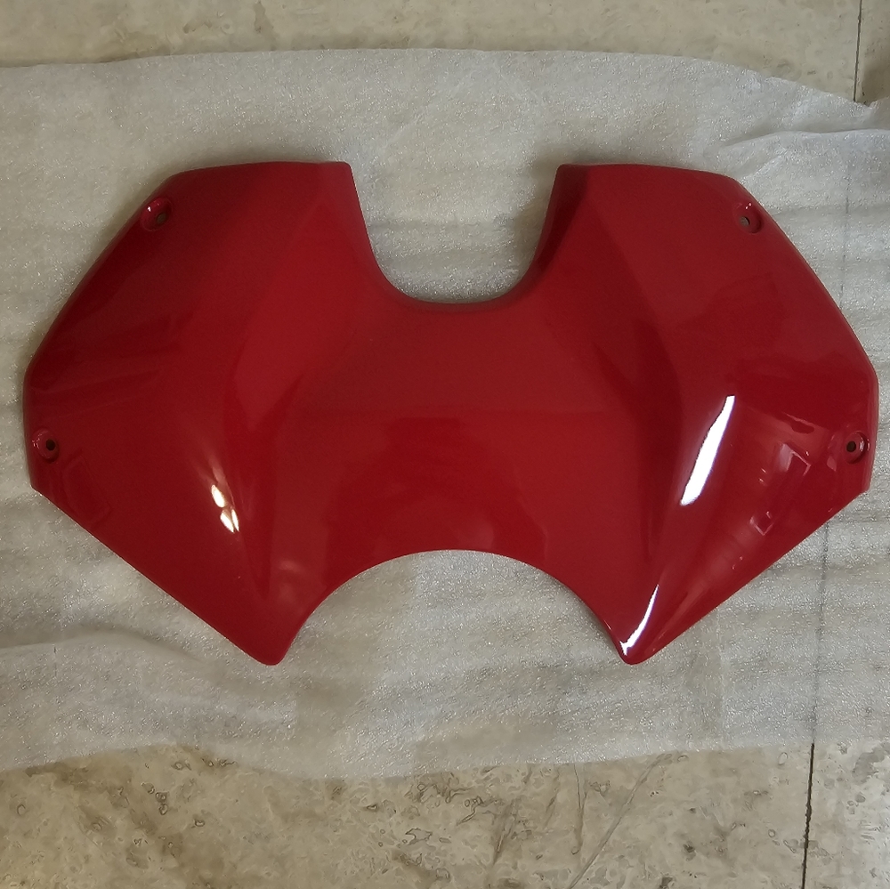 Ducati Panigale v4s front fuel gas tank fairing